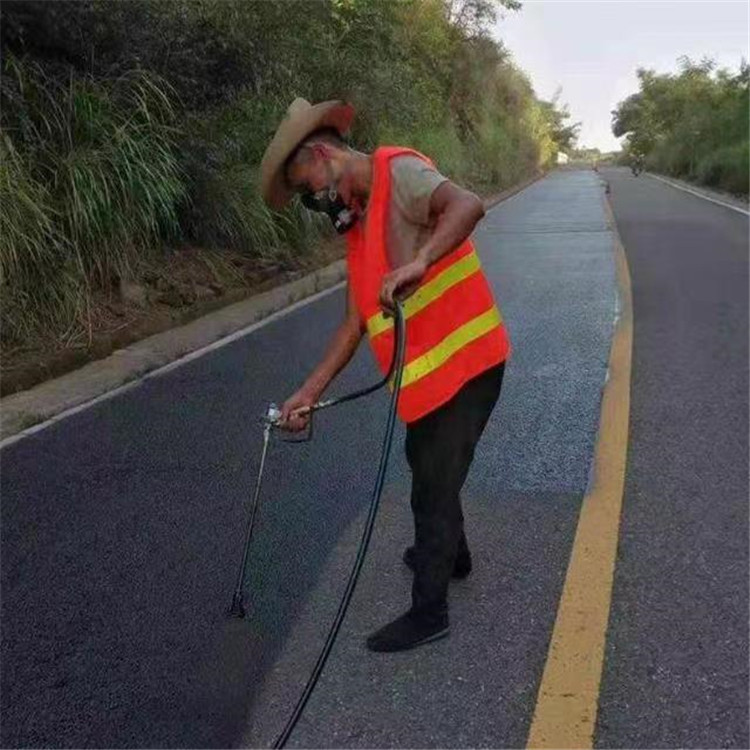 阳泉 彩色防滑路面的底涂是保障路面附着力